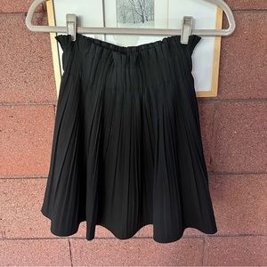 black pleated Zara skirt